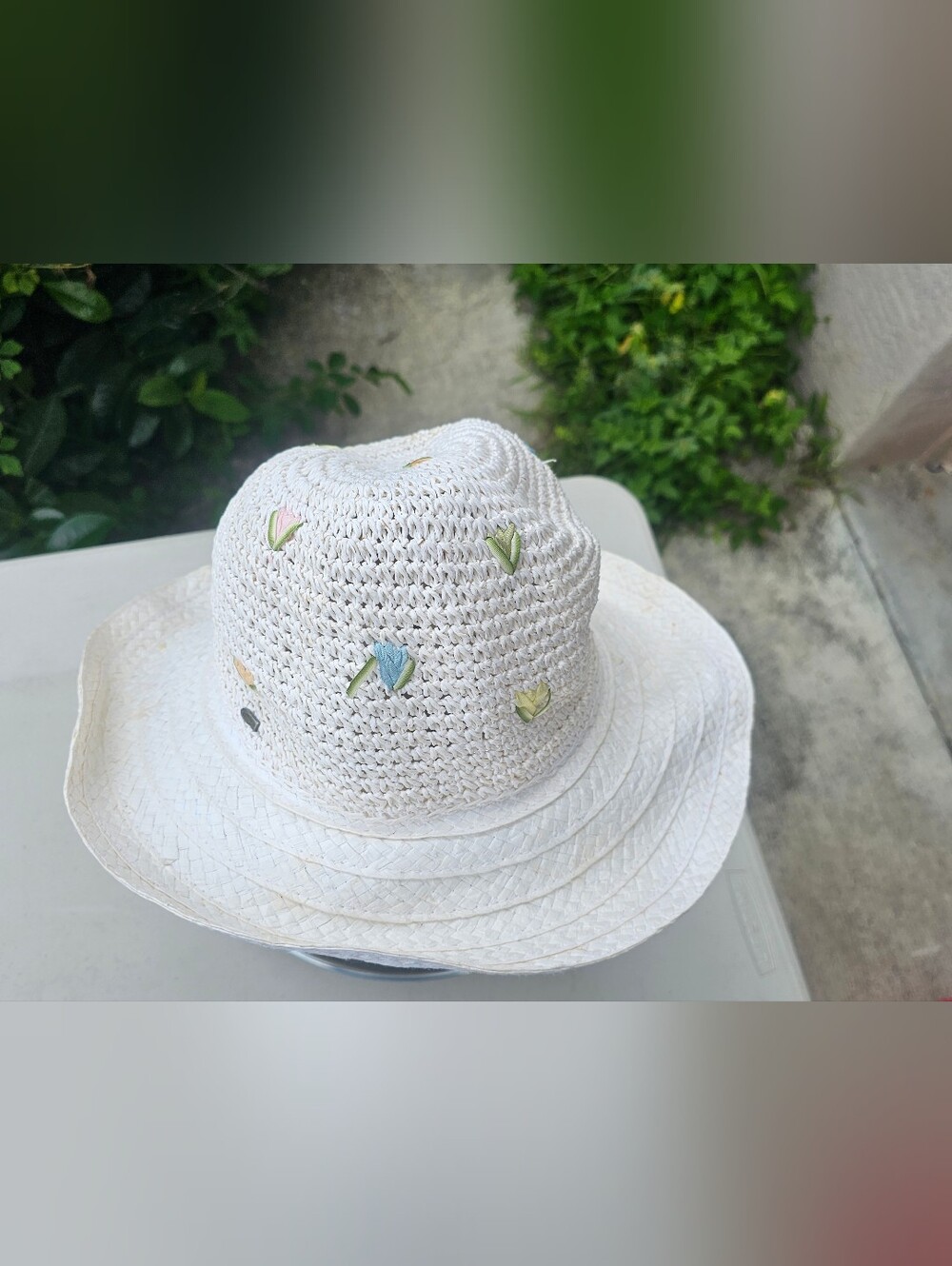 Kids White Crochet Sun Hat with Pastel Flowers